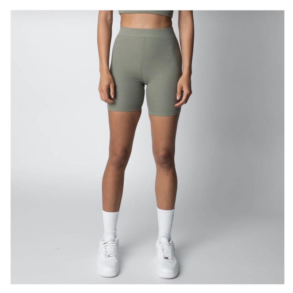 Talentless The Rib Bike Shorts 6” Minimalist Ribbed Knit Pull-On Short Size L